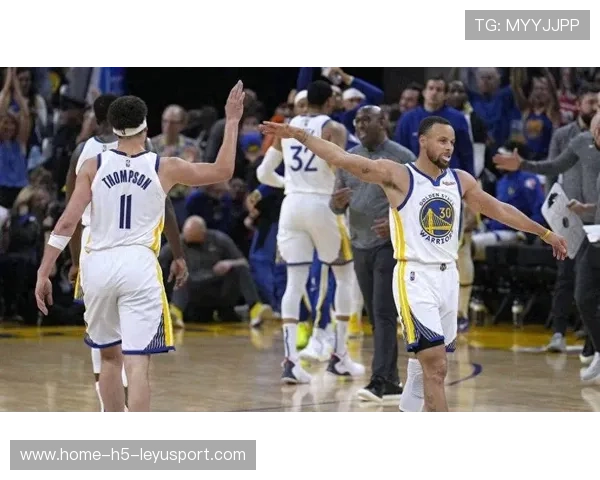 勇士不敌步行者 库里外线果断出手，勇士与库里