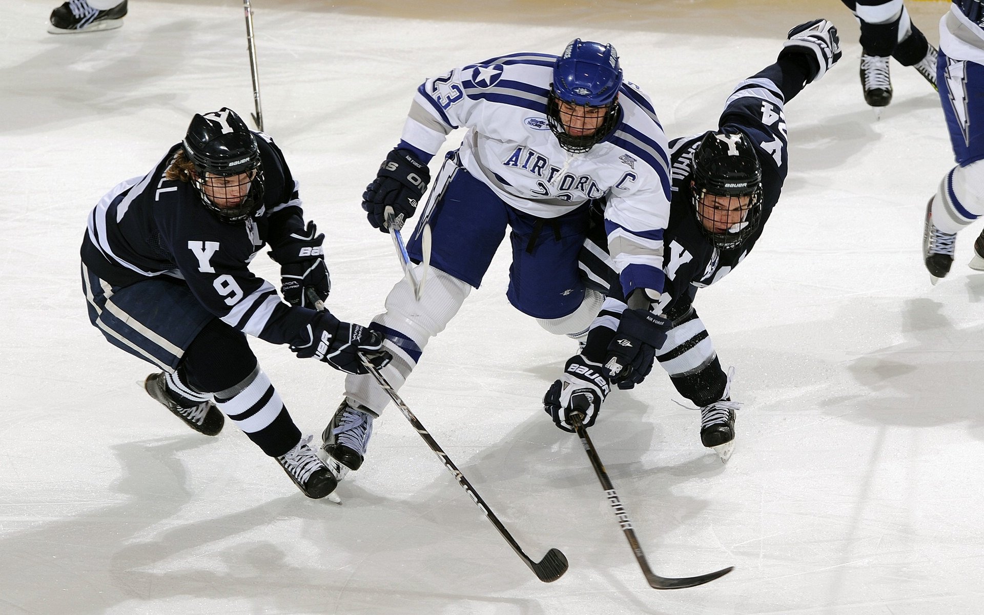 博卡门将高接低挡,避免比分扩大,博卡vs